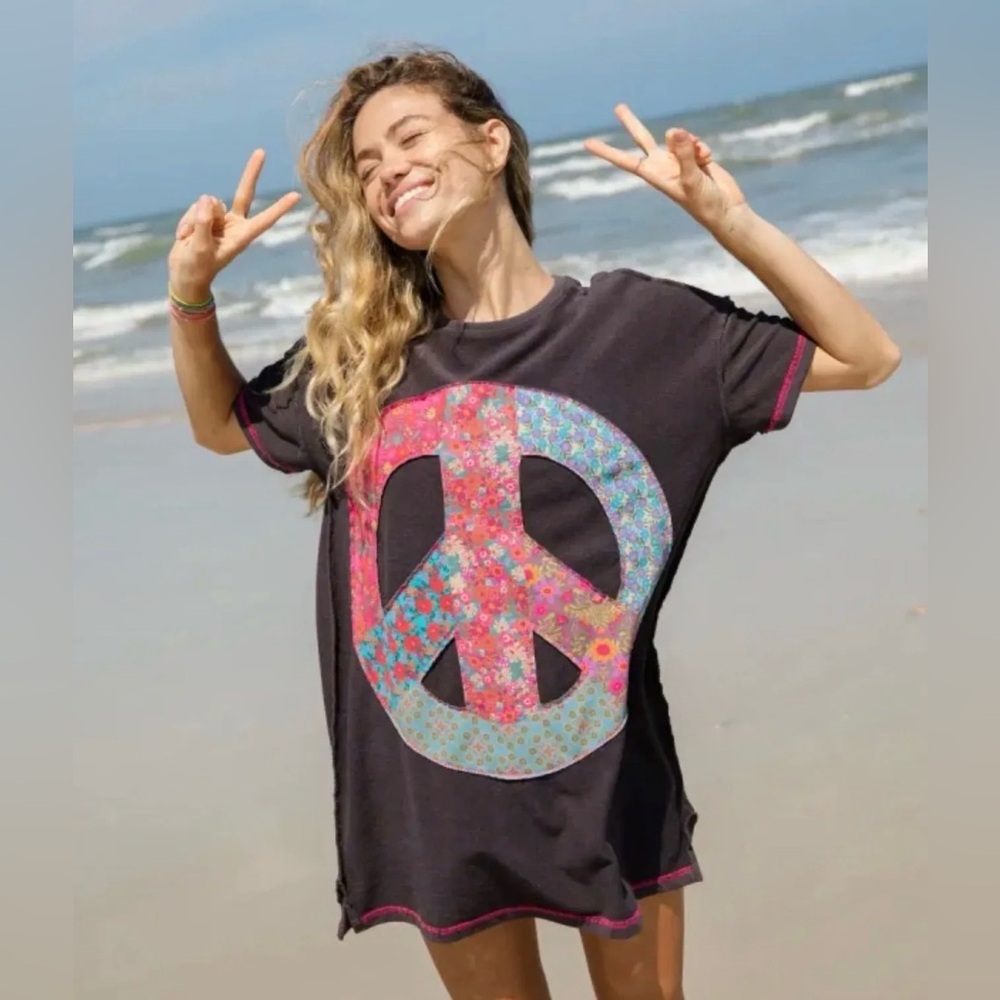 Natural Life charcoal peace sign appliqué mini sweatshirt dress size medium